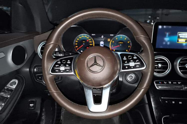 Used Mercedes-Benz GLC 2022 Refreshed GLC 260 L 4MATIC Dynamic Edition Steering Wheel