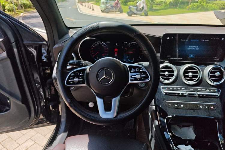 Used Mercedes-Benz GLC 2022 Facelifted GLC 260 L 4MATIC Dynamic Edition Steering Wheel
