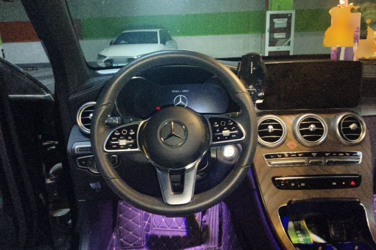 Used Mercedes-Benz GLC 2022 Second Facelift GLC 260 L 4MATIC Luxury Edition Steering Wheel
