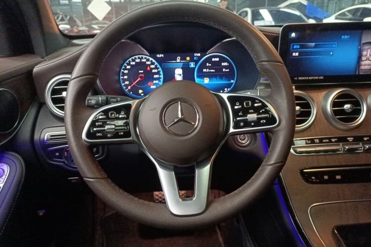 Used Mercedes-Benz GLC 2022 Second Facelift GLC 260 L 4MATIC Luxury Edition Steering Wheel