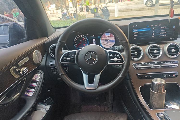 Used Mercedes-Benz GLC 2022 GLC 300 L 4MATIC Dynamic Model Steering Wheel