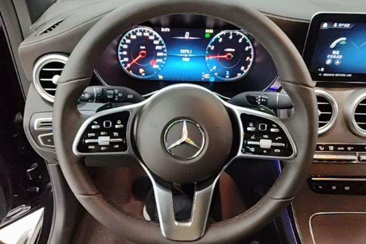 Used Mercedes-Benz GLC 2022 GLC 260 L 4MATIC Luxury Model Steering Wheel