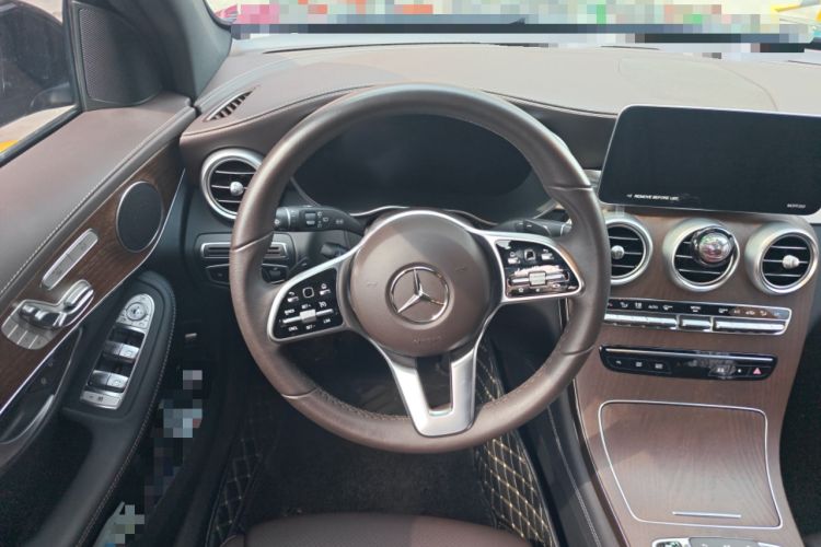 Used Mercedes-Benz GLC 2022 Facelift GLC 260 L 4MATIC Luxury Edition Steering Wheel