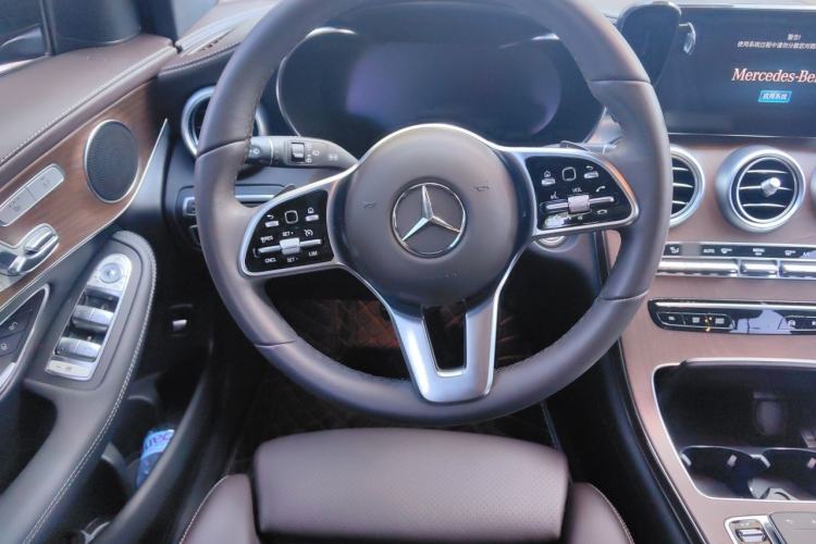 Used Mercedes-Benz GLC 2022 Facelift GLC 260 L 4MATIC Luxury Edition Steering Wheel