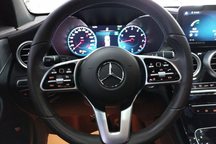 Used Mercedes-Benz GLC 2022 Second Facelift GLC 260 L 4MATIC Dynamic Edition Steering Wheel