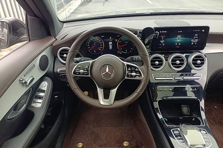 Used Mercedes-Benz GLC 2022 Facelifted GLC 260 L 4MATIC Dynamic Edition Steering Wheel