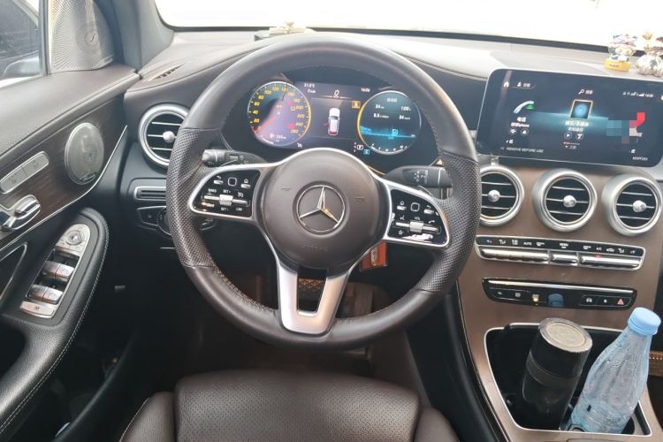 Used Mercedes-Benz GLC 2022 Second Facelift GLC 260 L 4MATIC Luxury Edition Steering Wheel