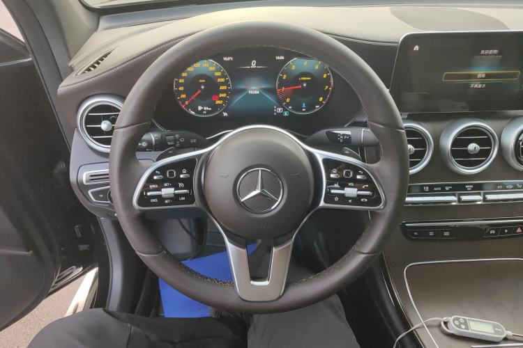 Used Mercedes-Benz GLC 2022 Facelift GLC 260 L 4MATIC Luxury Edition Steering Wheel