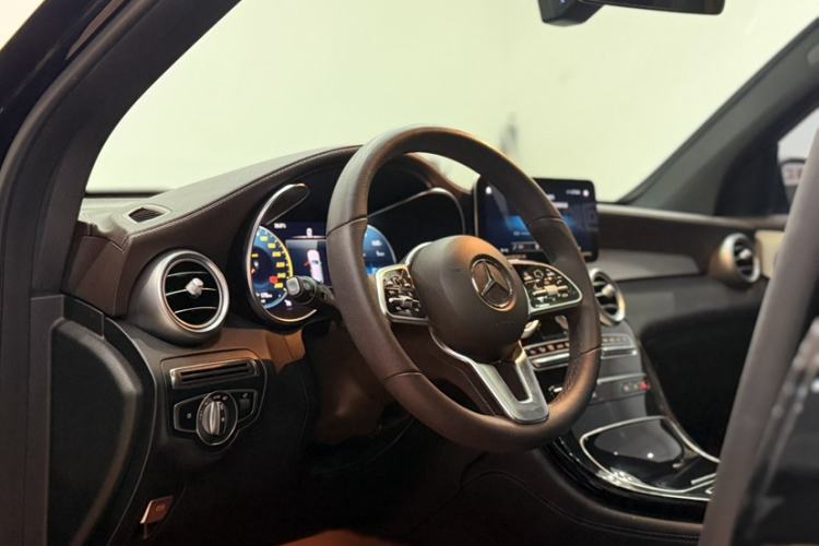 Used Mercedes-Benz GLC 2022 Refreshed GLC 260 L 4MATIC Dynamic Edition Steering Wheel