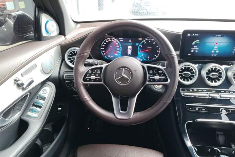 Used Mercedes-Benz GLC 2022 Facelifted GLC 260 L 4MATIC Dynamic Edition Steering Wheel