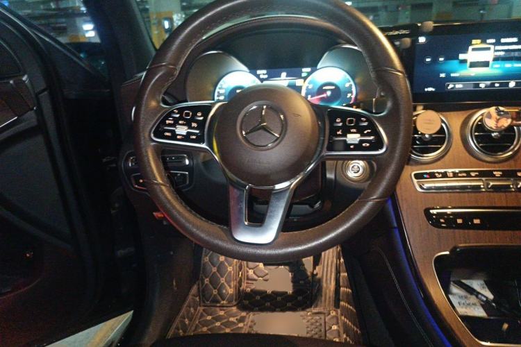 Used Mercedes-Benz GLC 2022 GLC 300 L 4MATIC Dynamic Model Steering Wheel