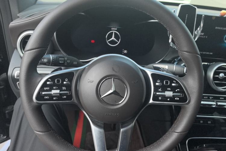 Used Mercedes-Benz GLC 2022 Refreshed GLC 260 L 4MATIC Dynamic Edition Steering Wheel