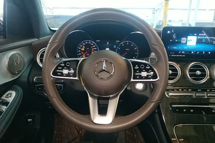 Used Mercedes-Benz GLC 2022 Second Facelift GLC 260 L 4MATIC Dynamic Edition Steering Wheel