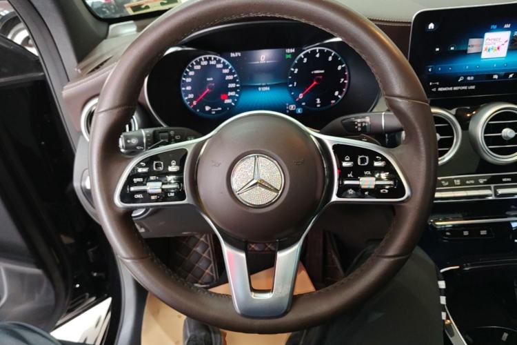 Used Mercedes-Benz GLC 2022 Second Facelift GLC 260 L 4MATIC Dynamic Edition Steering Wheel