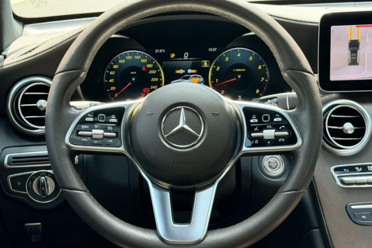 Used Mercedes-Benz GLC 2022 Facelift GLC 260 L 4MATIC Luxury Edition Steering Wheel