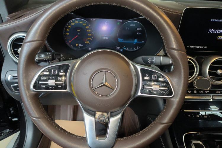 Used Mercedes-Benz GLC 2022 Refreshed GLC 260 L 4MATIC Dynamic Edition Steering Wheel