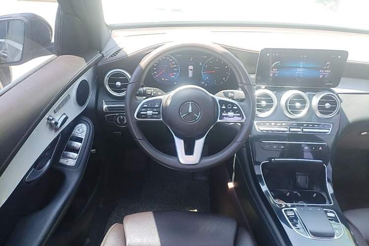 Used Mercedes-Benz GLC 2022 GLC 260 L 4MATIC Dynamic Edition Steering Wheel