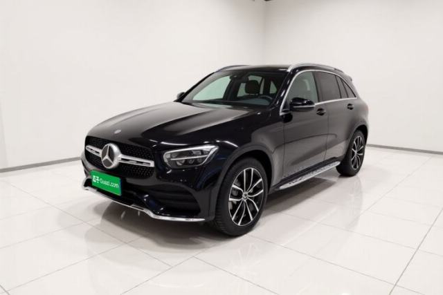 Ojetý Mercedes-Benz GLC 2022 GLC 300 L 4MATIC Dynamic Model