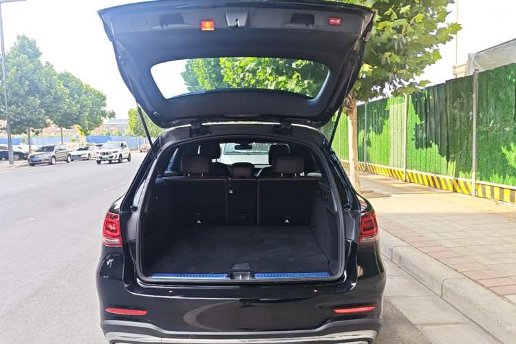 Used Mercedes-Benz GLC 2022 Facelifted GLC 260 L 4MATIC Dynamic Edition Trunk