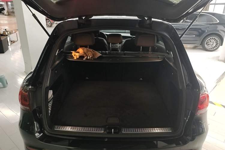 Used Mercedes-Benz GLC 2022 Refreshed GLC 300 L 4MATIC Dynamic Edition Trunk