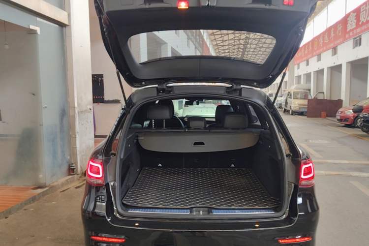 Used Mercedes-Benz GLC 2022 Refreshed GLC 300 L 4MATIC Dynamic Edition Prestige Version Trunk