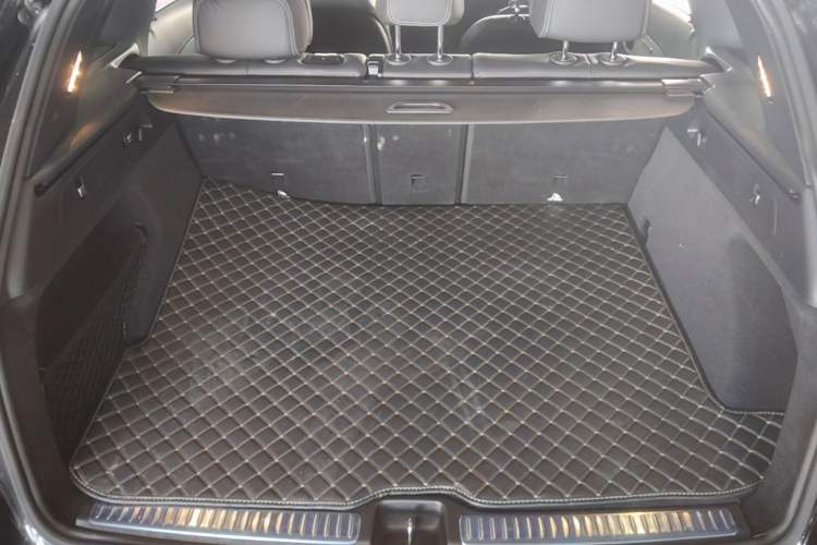 Used Mercedes-Benz GLC 2022 Refreshed GLC 260 L 4MATIC Dynamic Edition Trunk