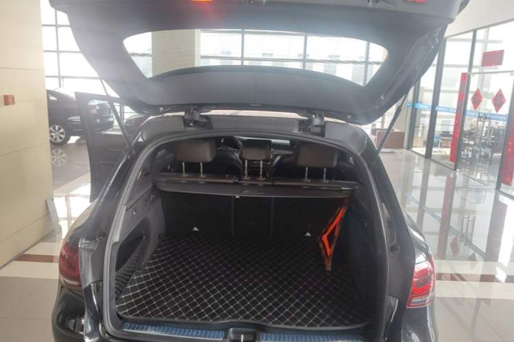 Used Mercedes-Benz GLC 2022 Refreshed GLC 300 L 4MATIC Dynamic Edition Trunk