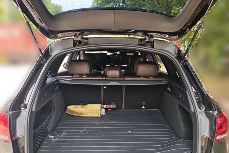 Used Mercedes-Benz GLC 2022 GLC 300 L 4MATIC Dynamic Edition Prestige Model Trunk