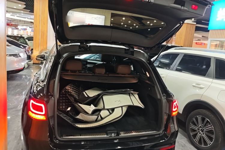 Used Mercedes-Benz GLC 2022 Refreshed GLC 300 L 4MATIC Dynamic Edition Prestige Version Trunk