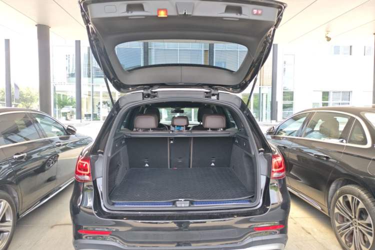 Used Mercedes-Benz GLC 2022 Facelift GLC 260 L 4MATIC Luxury Edition Trunk