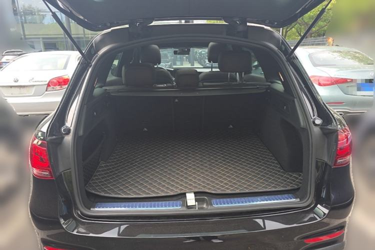 Used Mercedes-Benz GLC 2022 GLC 260 L 4MATIC Luxury Model Trunk