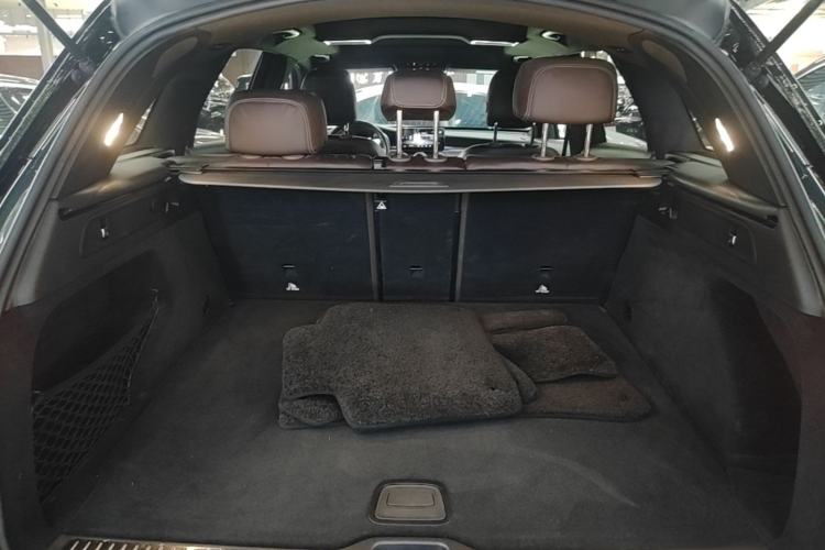 Used Mercedes-Benz GLC 2022 Facelift GLC 300 L 4MATIC Luxury Edition Trunk
