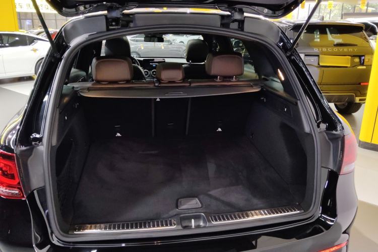 Used Mercedes-Benz GLC 2022 GLC 300 L 4MATIC Dynamic Edition Prestige Model Trunk