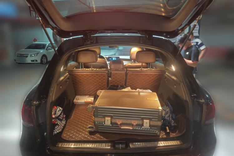 Used Mercedes-Benz GLC 2022 Refreshed GLC 300 L 4MATIC Dynamic Edition Prestige Version Trunk