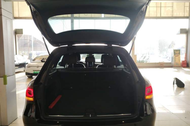 Used Mercedes-Benz GLC 2022 Refreshed GLC 260 L 4MATIC Dynamic Edition Trunk