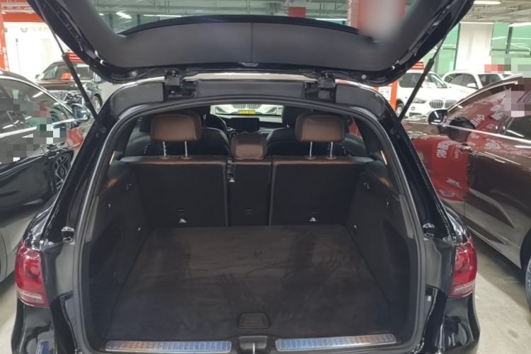 Used Mercedes-Benz GLC 2022 Second Facelift GLC 260 L 4MATIC Luxury Edition Trunk