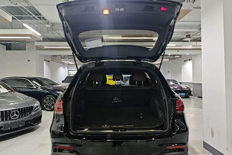 Used Mercedes-Benz GLC 2022 Second Facelift GLC 260 L 4MATIC Luxury Edition Trunk