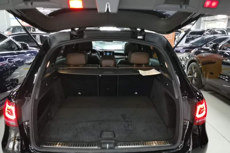 Used Mercedes-Benz GLC 2022 GLC 300 L 4MATIC Dynamic Model Trunk