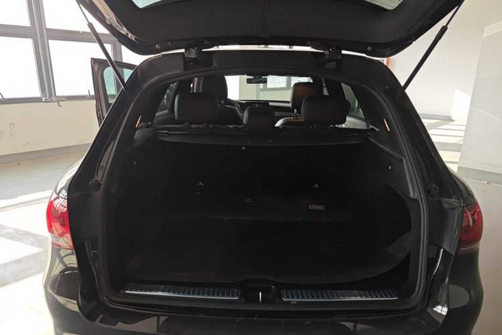 Used Mercedes-Benz GLC 2022 Facelift GLC 260 L 4MATIC Luxury Edition Trunk