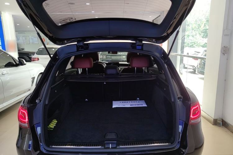 Used Mercedes-Benz GLC 2022 Facelift GLC 260 L 4MATIC Luxury Edition Trunk