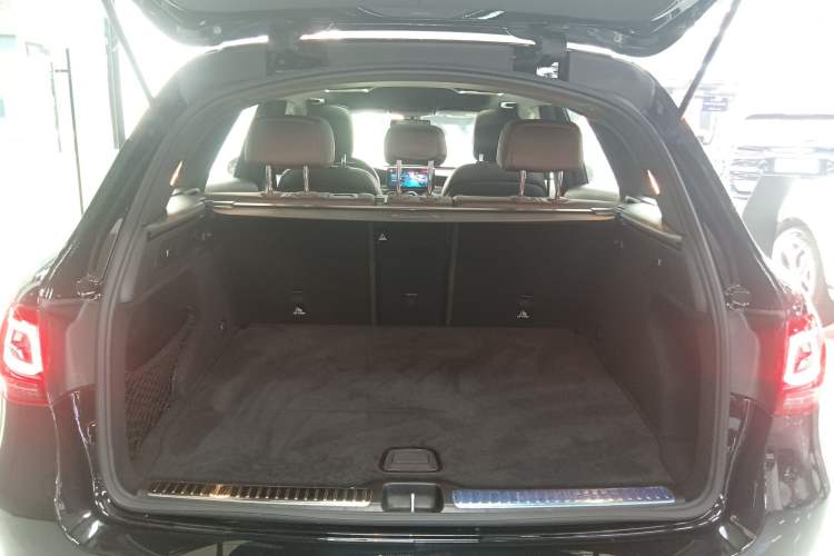 Used Mercedes-Benz GLC 2022 Facelift GLC 260 L 4MATIC Luxury Edition Trunk