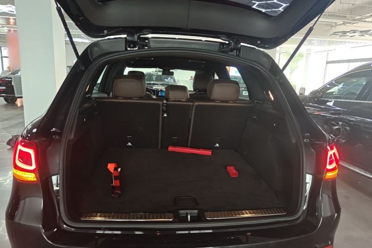 Used Mercedes-Benz GLC 2022 Facelifted GLC 260 L 4MATIC Dynamic Edition Trunk