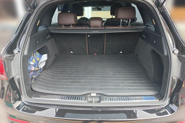 Used Mercedes-Benz GLC 2022 Facelift GLC 260 L 4MATIC Luxury Edition Trunk