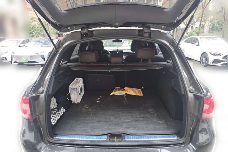 Used Mercedes-Benz GLC 2022 GLC 300 L 4MATIC Dynamic Edition Prestige Model Trunk