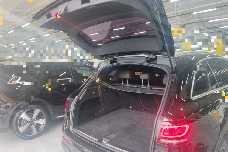 Used Mercedes-Benz GLC 2022 GLC 260 L 4MATIC Luxury Model Trunk