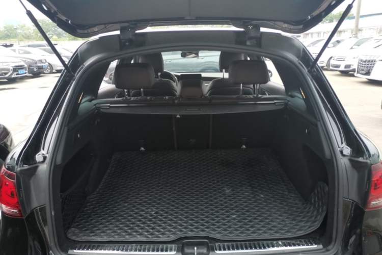 Used Mercedes-Benz GLC 2022 Refreshed GLC 300 L 4MATIC Dynamic Edition Prestige Version Trunk