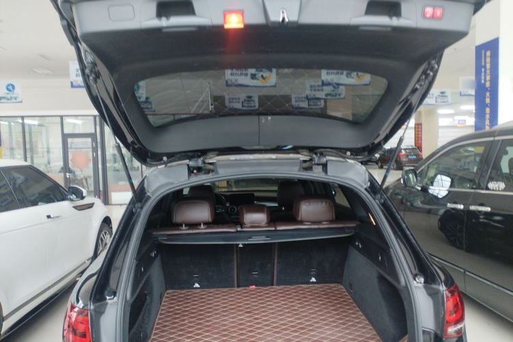 Used Mercedes-Benz GLC 2022 GLC 260 L 4MATIC Luxury Model Trunk