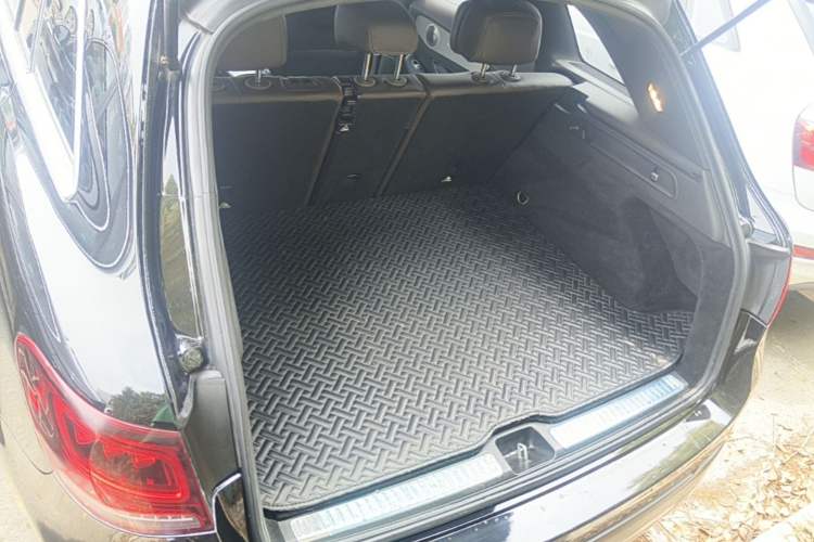 Used Mercedes-Benz GLC 2022 Second Facelift GLC 260 L 4MATIC Dynamic Edition Trunk