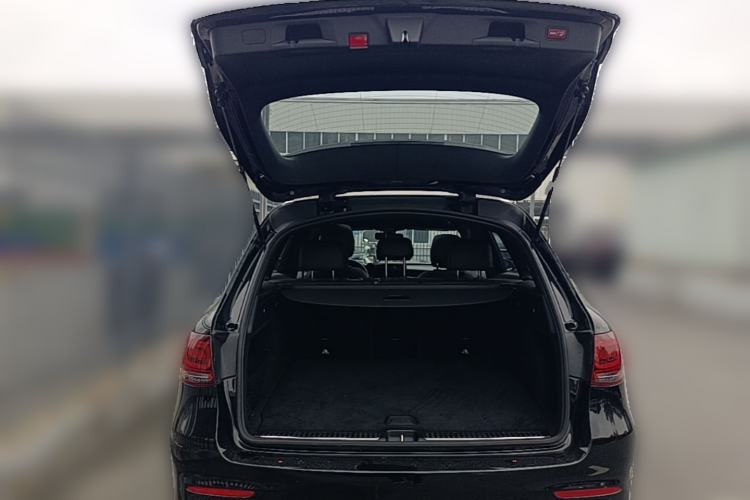 Used Mercedes-Benz GLC 2022 Facelifted GLC 260 L 4MATIC Dynamic Edition Trunk