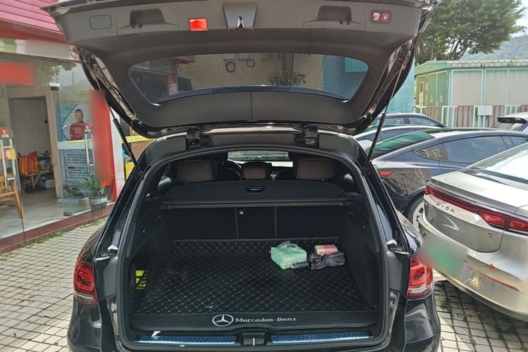 Used Mercedes-Benz GLC 2022 Refreshed GLC 300 L 4MATIC Dynamic Edition Prestige Version Trunk